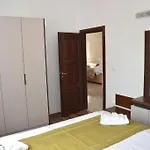 Apartment Lafamilia *