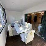 Lafamilia Apartment