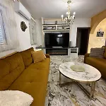 Lafamilia Apartment