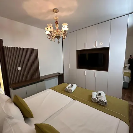 Lafamilia Apartment