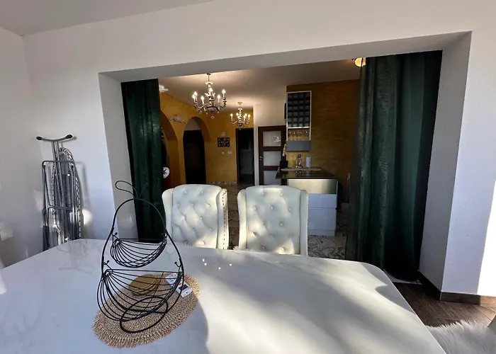 Lafamilia Apartment *