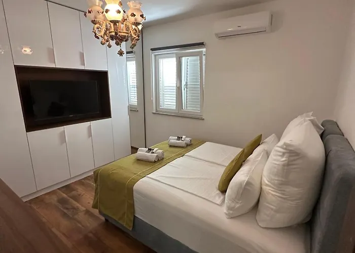 Lafamilia Apartment *